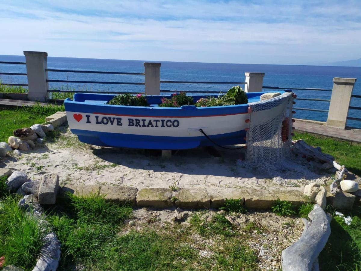 Residencesanleo Briatico Exterior foto